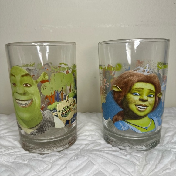 McDonald’s Shrek The Third Drinking Glasses (2007) Set Of 2 - Picture 2 of 8